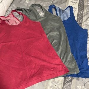 Nike tank bundle